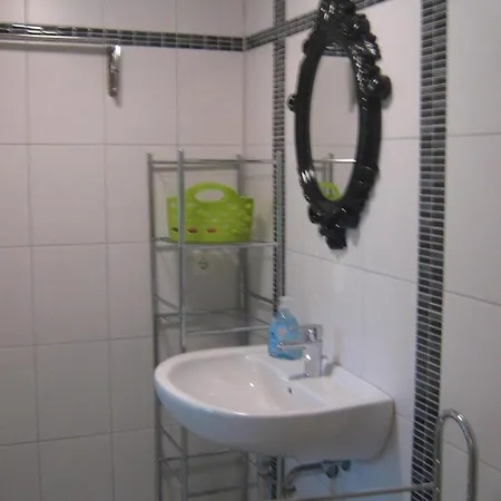 Ferienhaus Gemuetlicher Ferienbungalow Mit Eigenem Ruderboot Crivitz